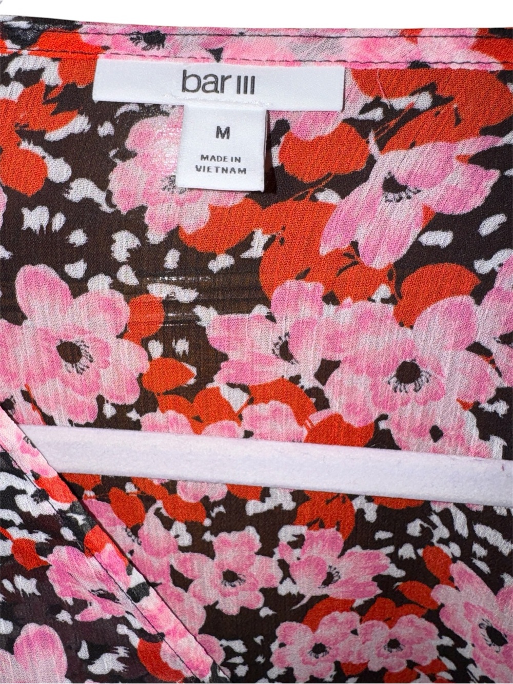 Bar III Pink & Red Floral V-Neck Puff Long Sleeve Blouse Size Medium - Picture 2 of 8